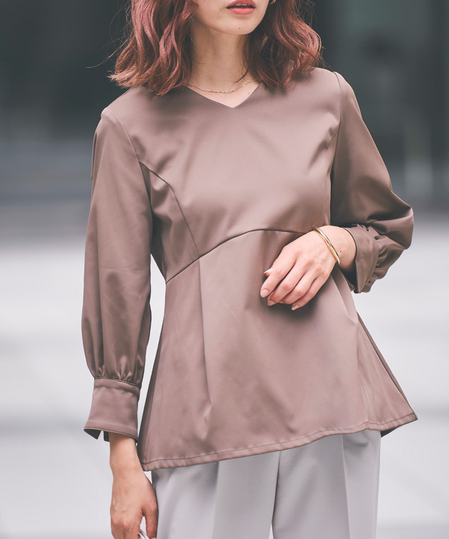 くまさん様 サテンペプラムブラウス くまさん様 サテンペプラム