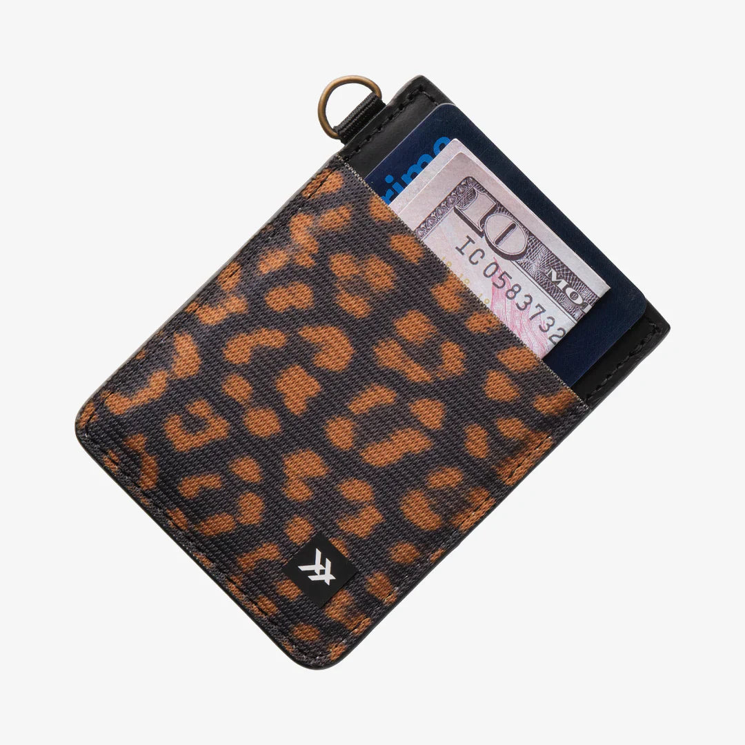 Hendrix | Vertical Wallet | RFID-Protected Leather | Thread