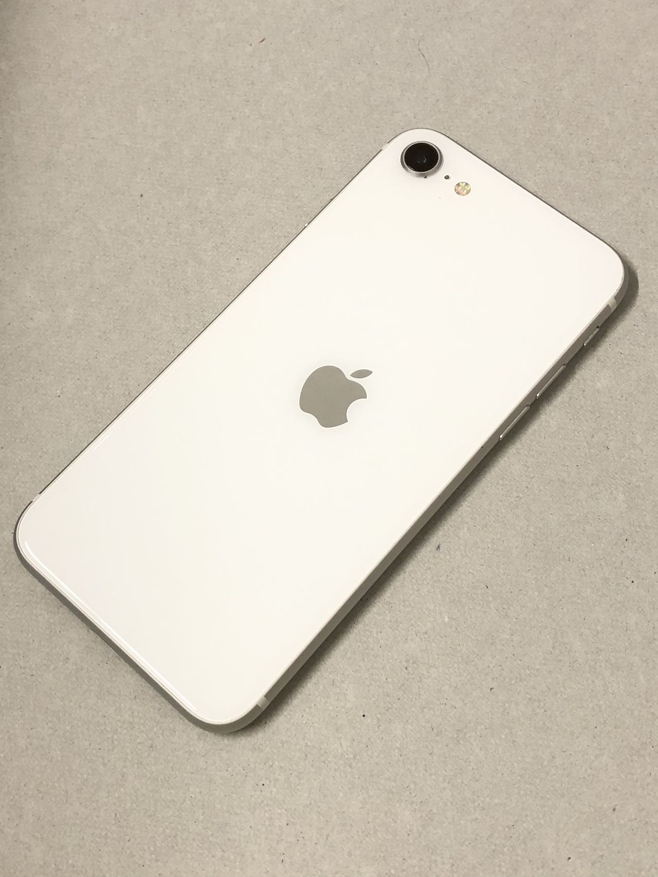 楽天市場】iphone se 128gb ホワイト simフリーの通販