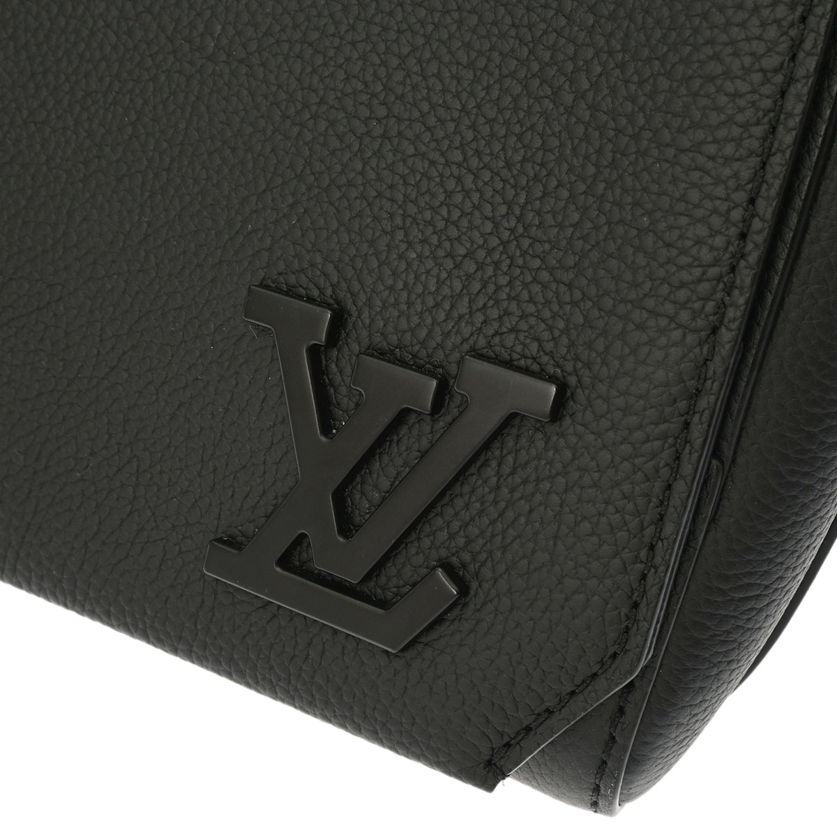 ルイ ヴィトン テイクオフ メッセンジャー ノワール M57080 グレイン