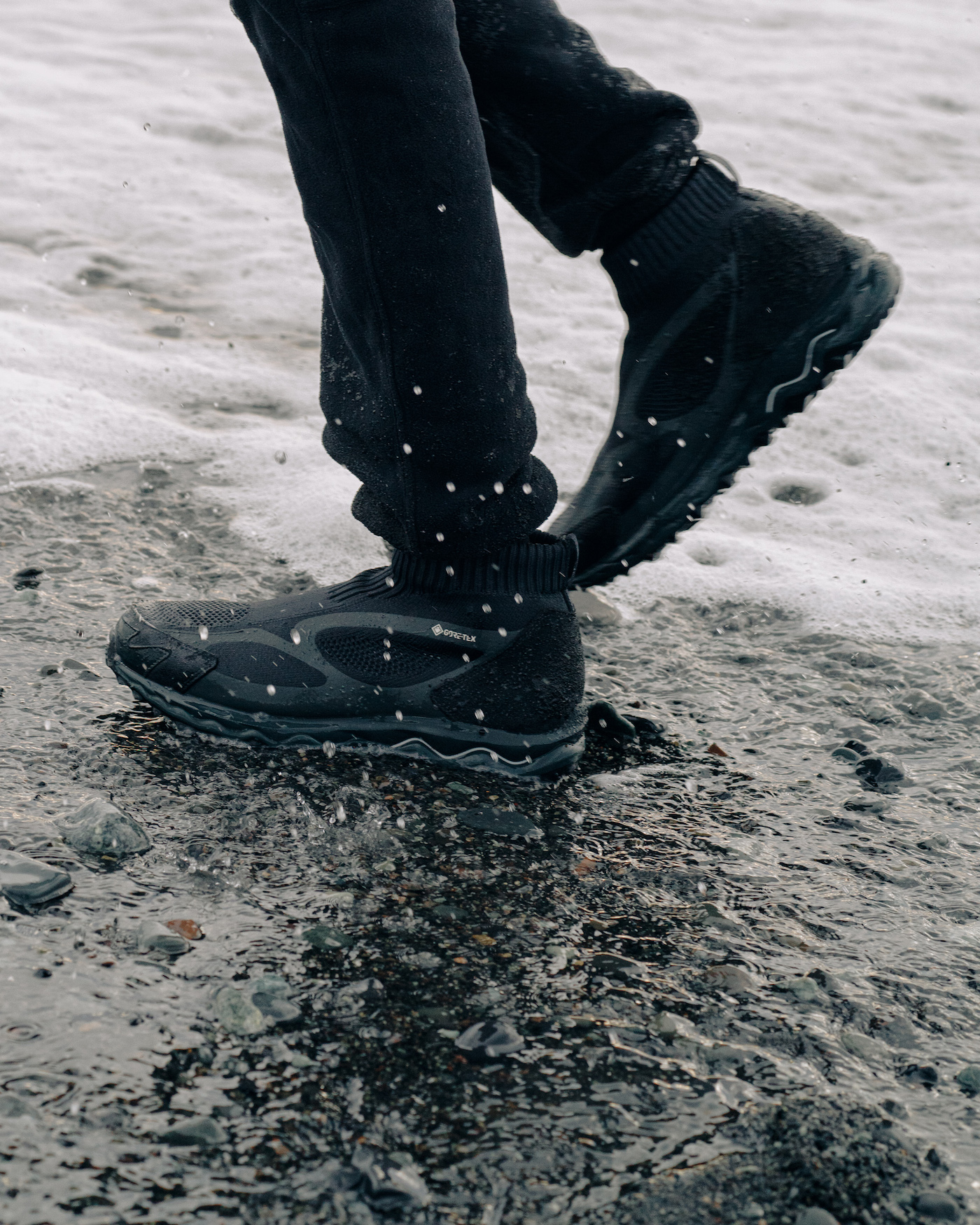 Knit upper but equipped with GORE-TEX®︎! The long-awaited new