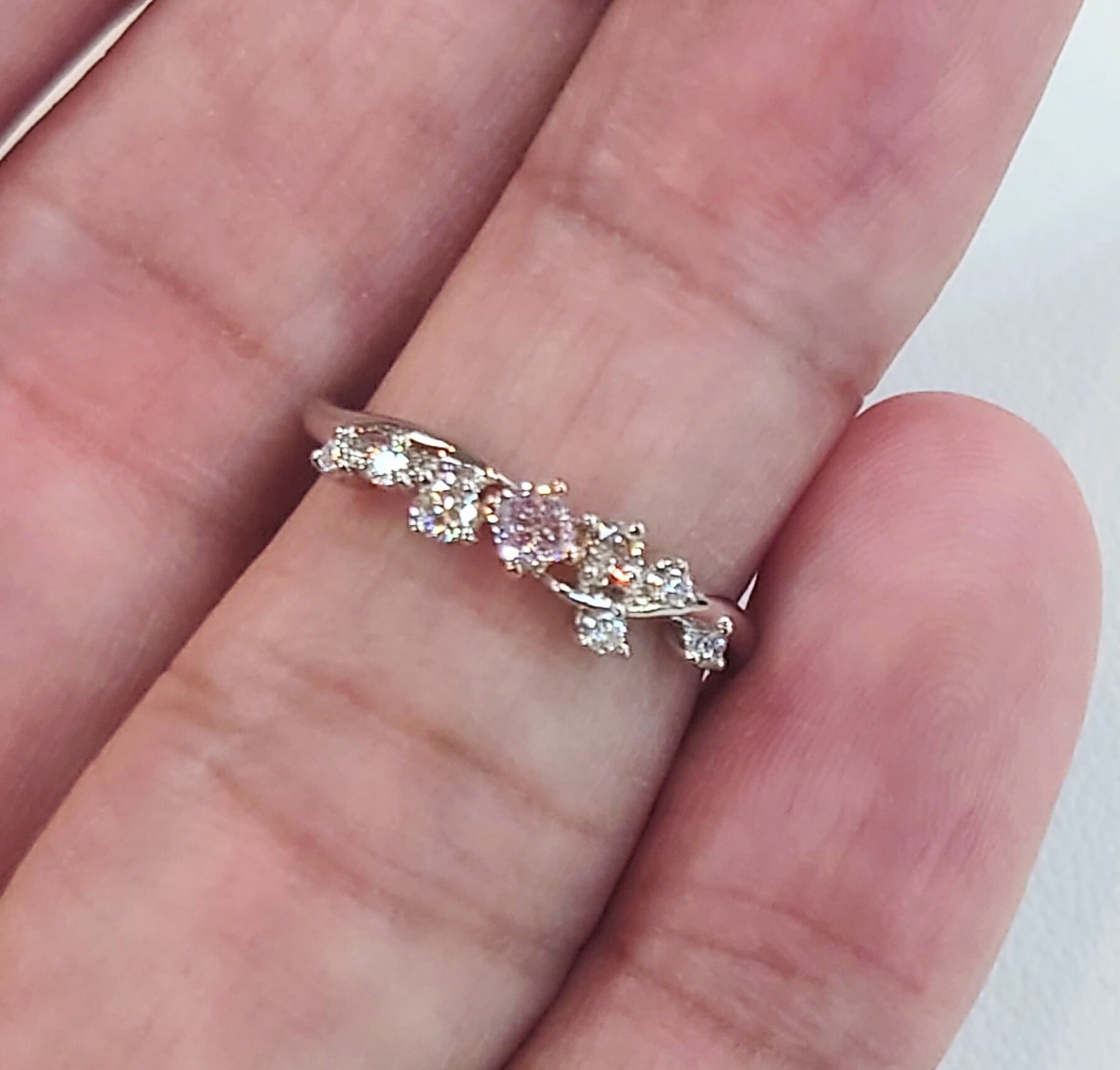 0.130ct FancyLightPurplePink 天然ピンクダイヤモンドリングPt900