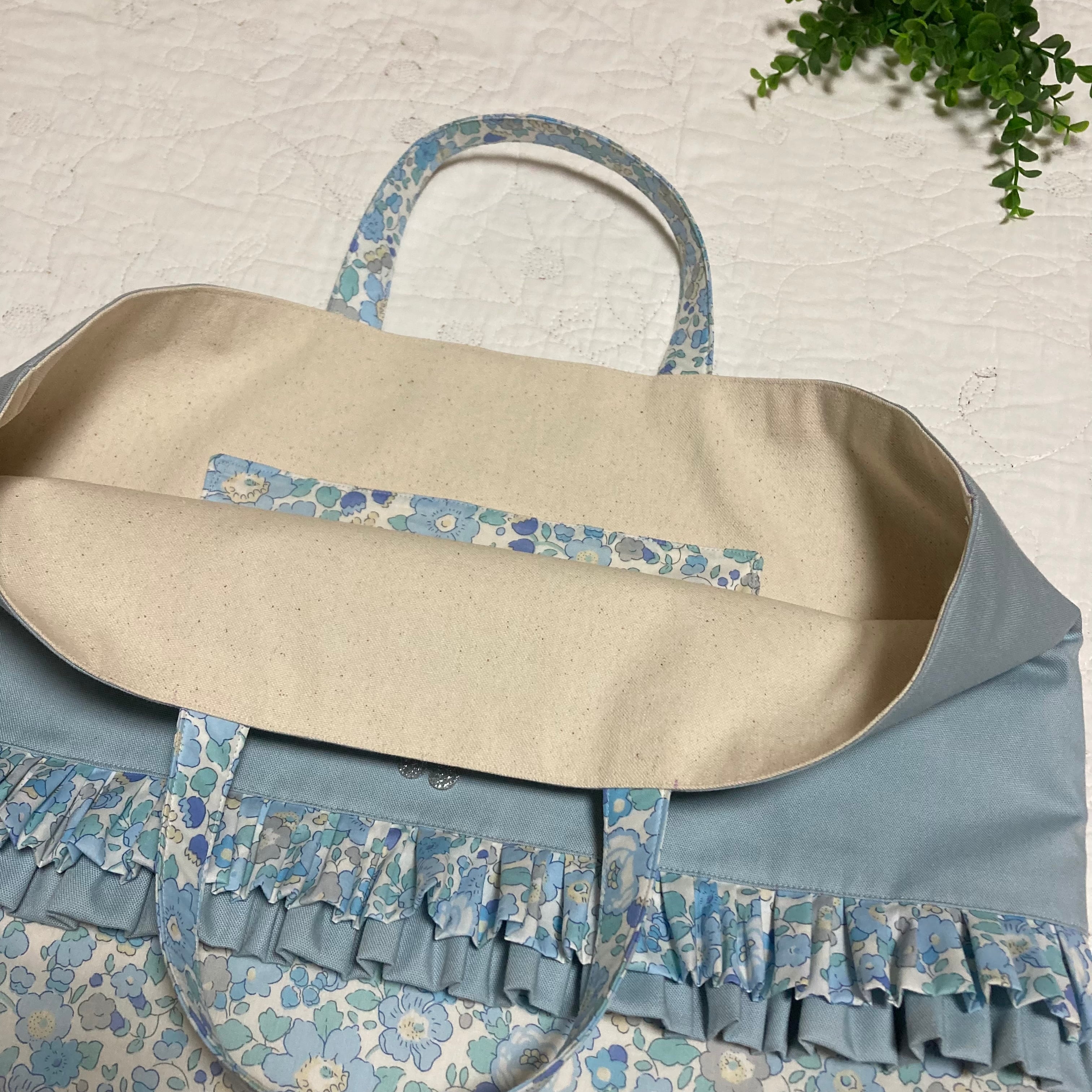 大きめレッスンバッグ 【縦35cm×横45cm×マチ4cm 】リバティ ベッツィ