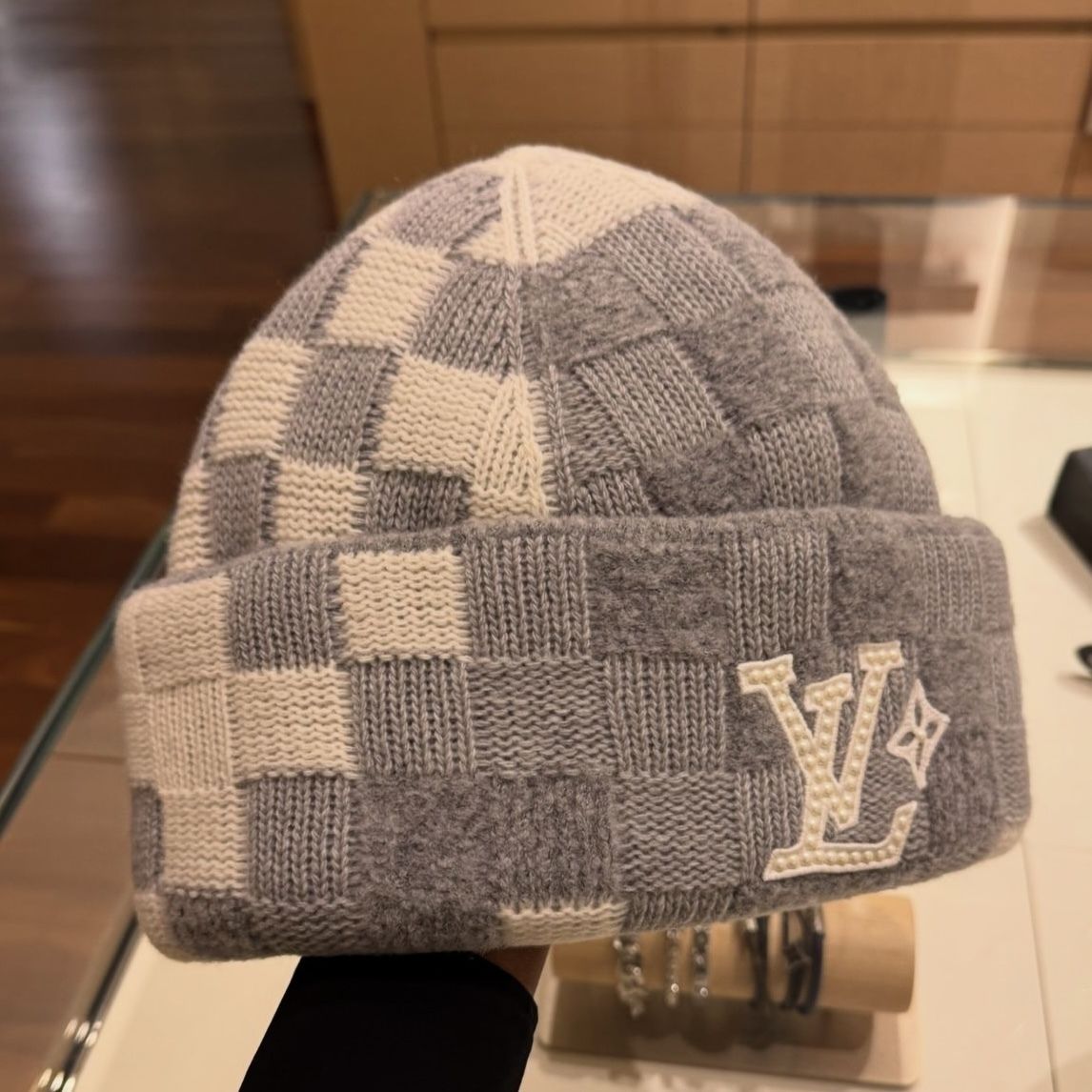 気分やスタイルによって使い分け♪】ルイヴィトン ニット帽 (Louis