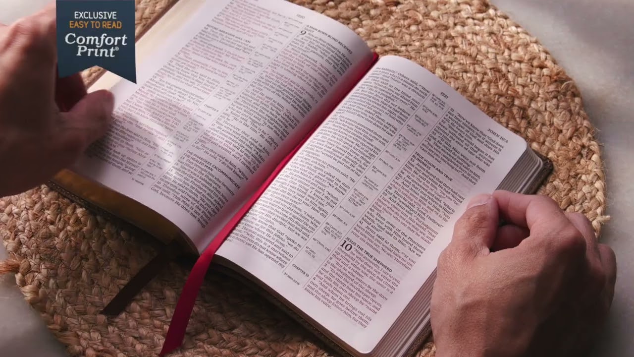 NKJV Compact Center-Column Reference Bible - Thomas Nelson Bibles