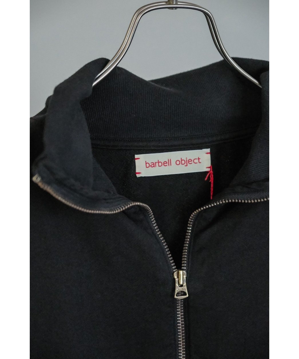 barbell object zip sweat | MusterWerk
