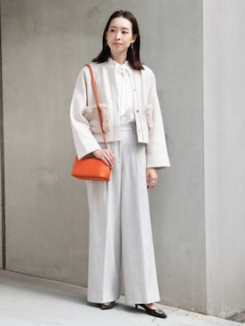 ハイカウントサテン ネックフリルブラウスを使った人気ファッション