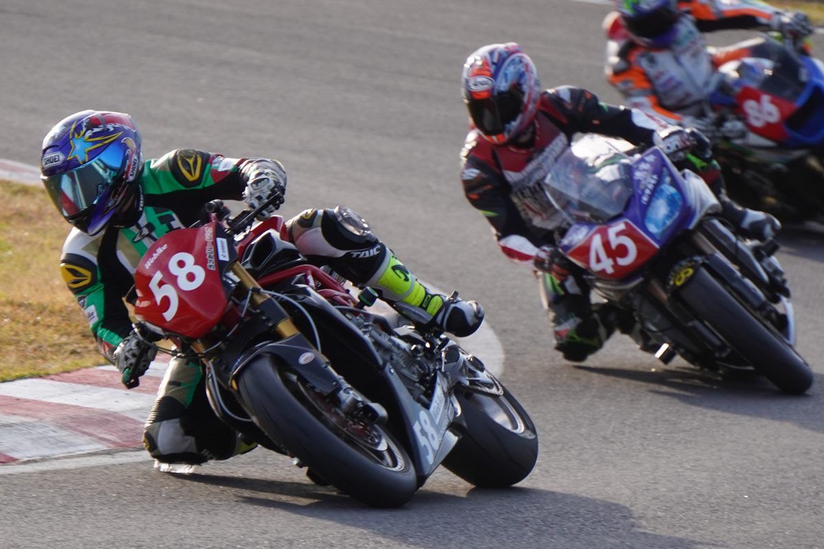 ピレリの新作 ディアブロ スーパーコルサ SC V4を神拓也が