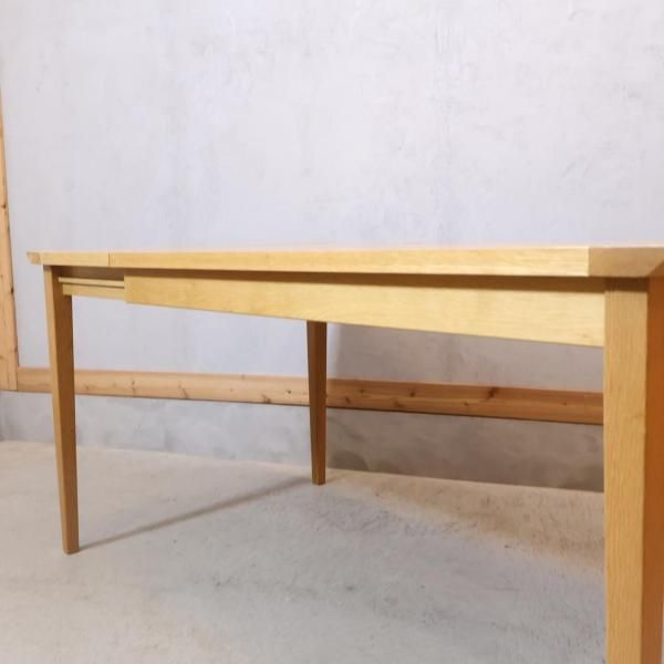 IDC OTSUKA(大塚家具) オクト オーク材 伸長式ダイニングテーブルです
