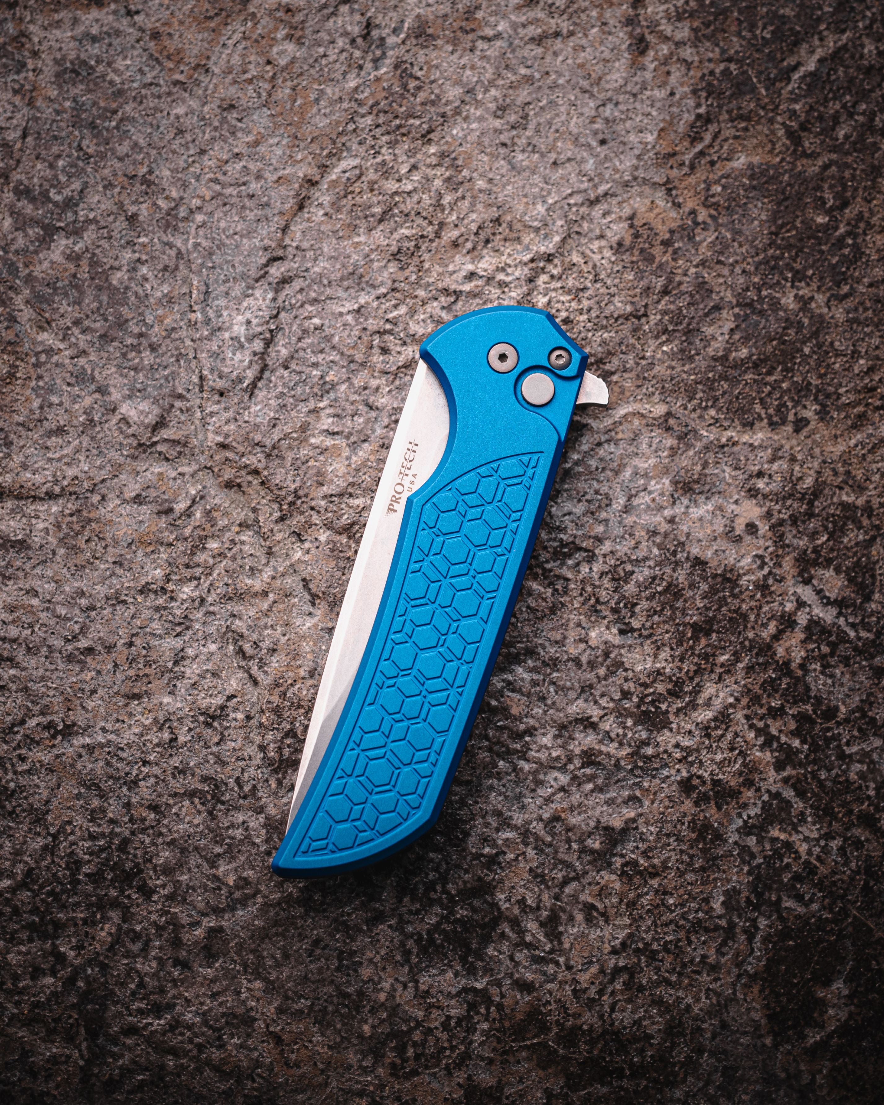 ProTech Mordax MX105-Blue Gridlock Magnacut – Indiana Knives
