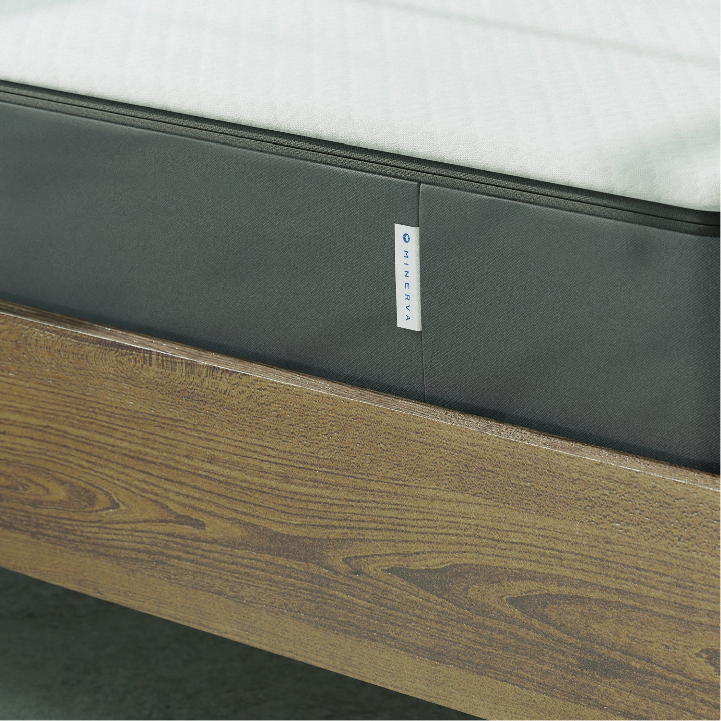 ミネルヴァマットレスは自然な寝姿勢で爽やかな目覚めをサポート