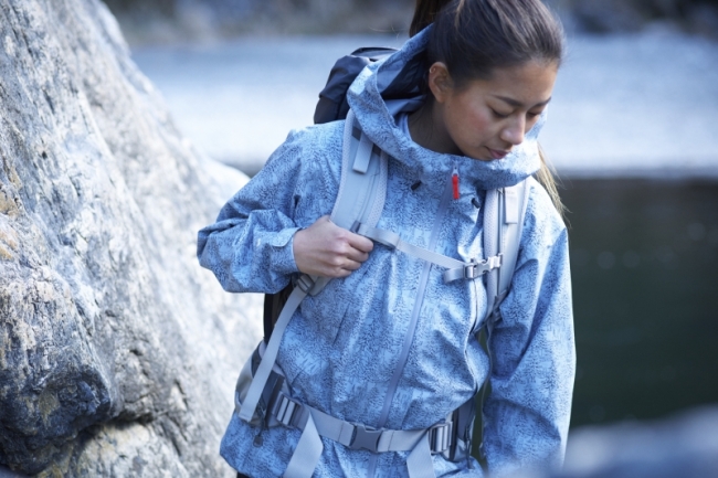 人気のテキスタイルがアウトドアに／THE NORTH FACE × mina perhonen