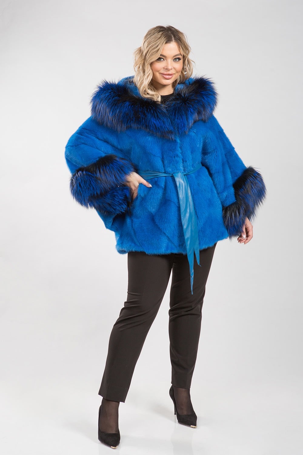 Reiko | Luxury Scandinavian Ocean Blue Mink Fur Cape With Fox Fur