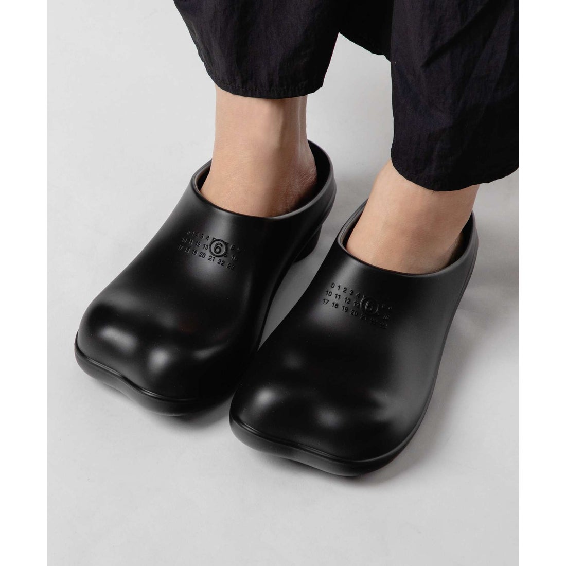 エムエムシックス メゾン マルジェラ MM6 Maison Margiela S66WX0060