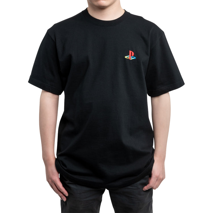 Heritage ワンポイント刺繍Tシャツ / PlayStation™ ブラック – GRAPHT