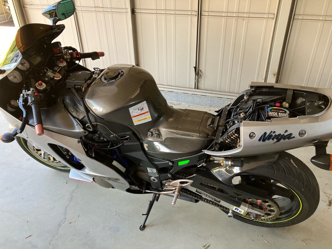 ZX-12R 手に入れたアノ部品を取り付ける その1 | うゐのおくやま 第二章