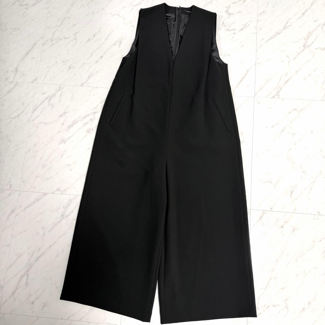 【未使用品】完売品✨️アルアバイル ダブルクロス Vネック オールインワン 黒 allureville（アルアバイル） サロペット オーバーオール Vネック