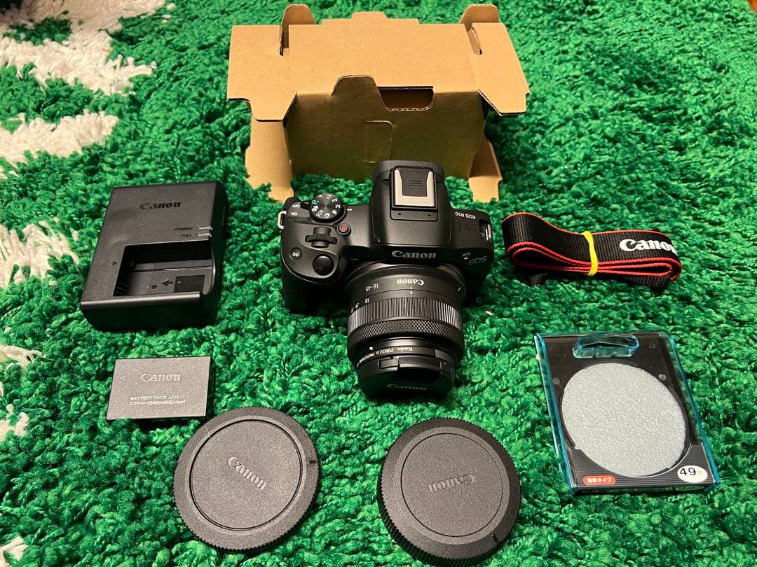 くみたろうさま専用　canon r50 ダブルズームキット ミラーレス一眼カメラ「EOS R50」ダブルズームキット（ホワイト