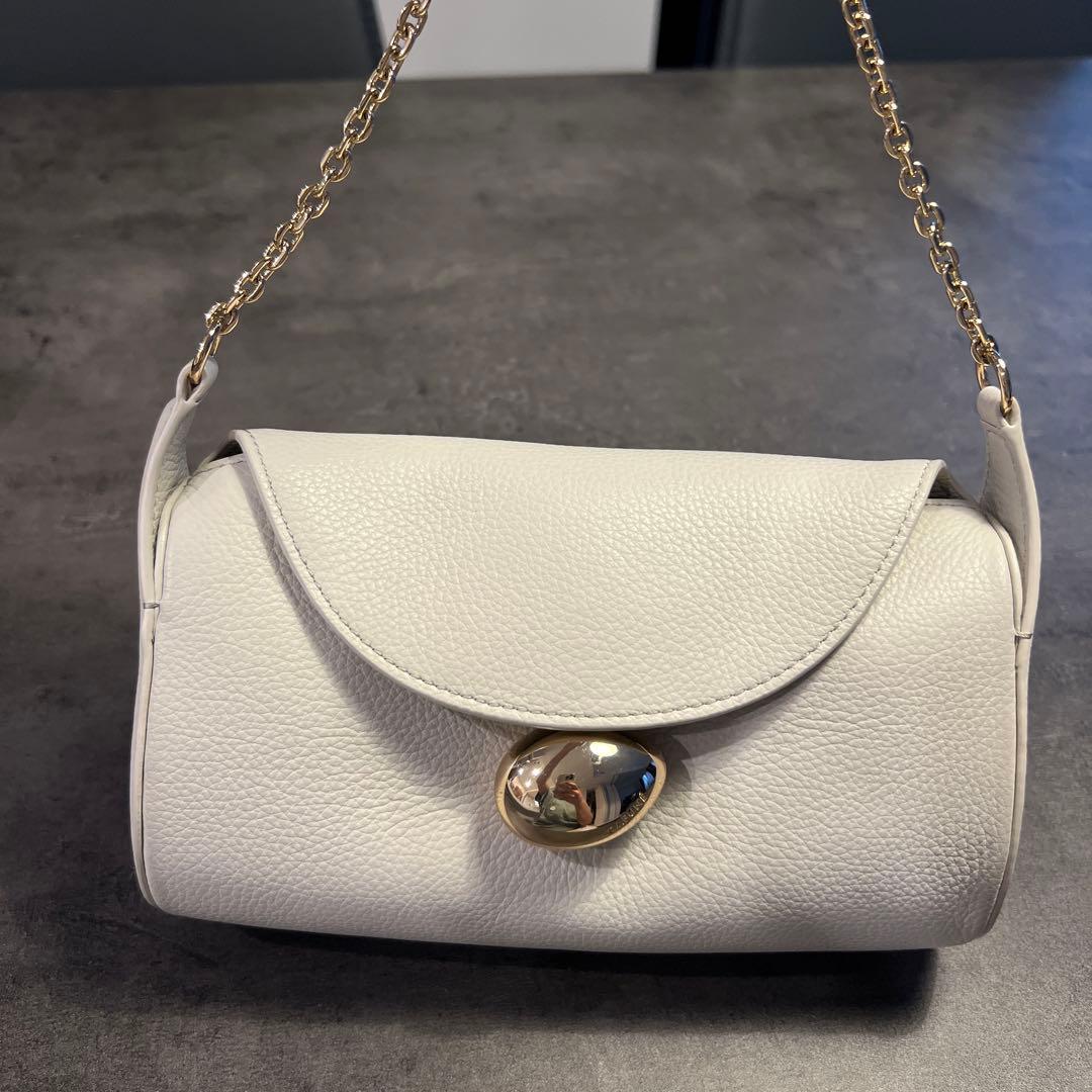 CDFUNE バック　チェーン　ホワイト　ゴールド Cafuné - Stance Chain - Taupe