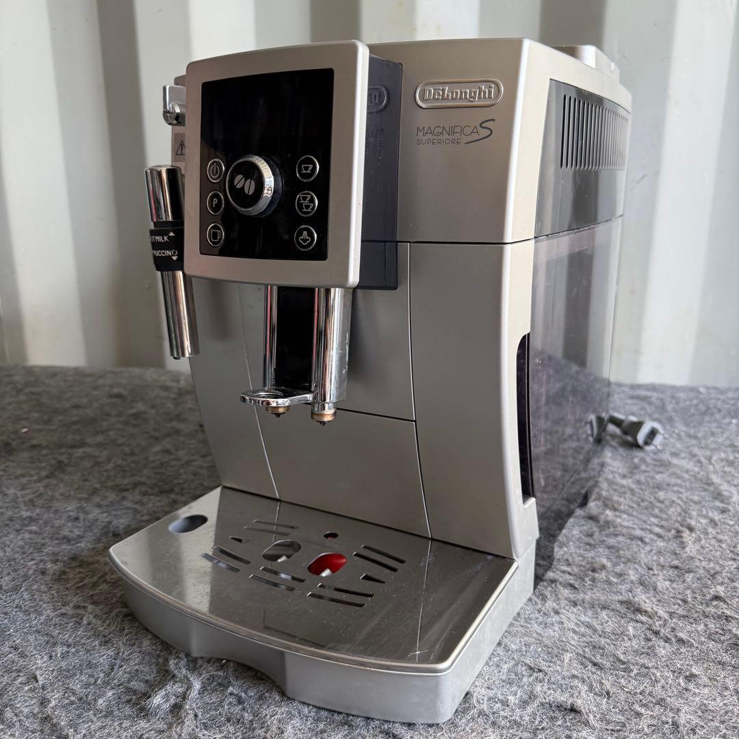 I38激安早い者勝ち✨　デロンギ マグフィニカS スペリオレコンパクト　コーヒー デロンギ（DeLonghi） コーヒーメーカー 全自動コーヒーマシン