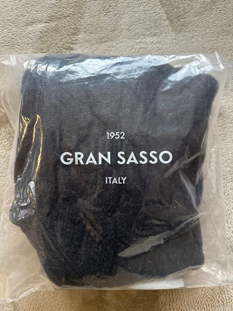 GRAN SASSO ケーブル編 タートルネック ミドルゲージ　新品　50 Gran Sasso グランサッソ ニット タートルネック ミドルゲージ
