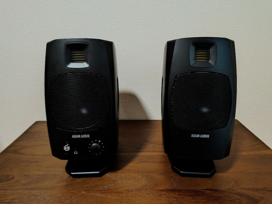 スピーカー・ウーファー ADAM AUDIO D3V Black ADAM Audioがモニタースピーカー「D3V」を発表