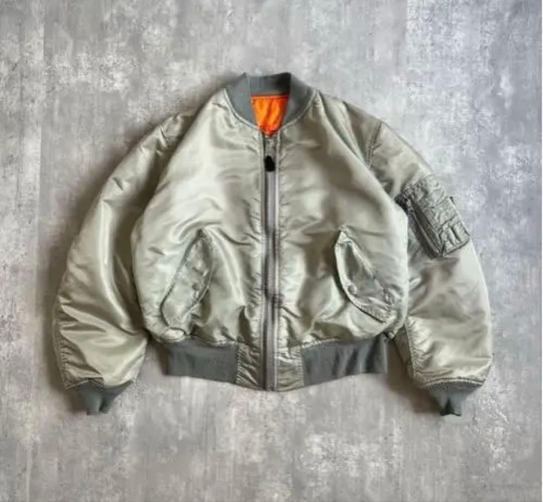 90s　アルファインダストリーズ　USA製　シルバー　MA-1　ジャケット　M USA製 90s ALPHA MA-1フライトジャケット シルバー - メルカリ