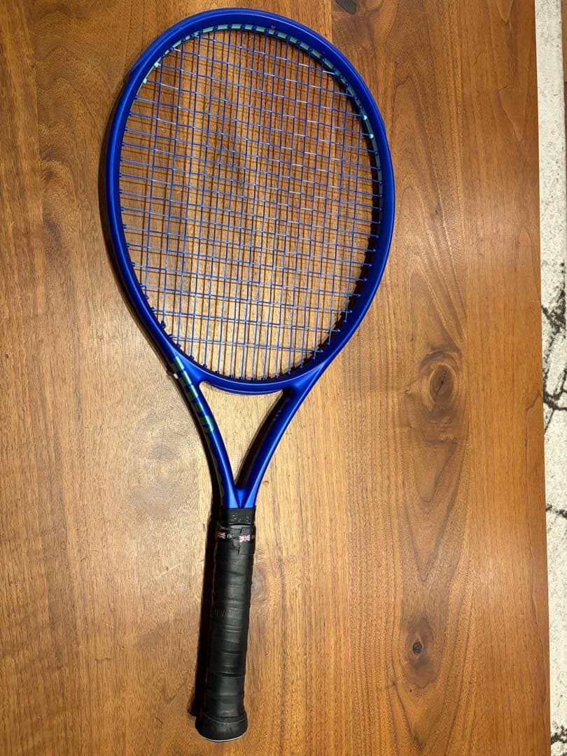 うるふるWilson ウルトラV5 111 グリップ2テニスラケット 2 ULTRA 111 V5 by Wilson Japan Racquet online - ウイルソン公式