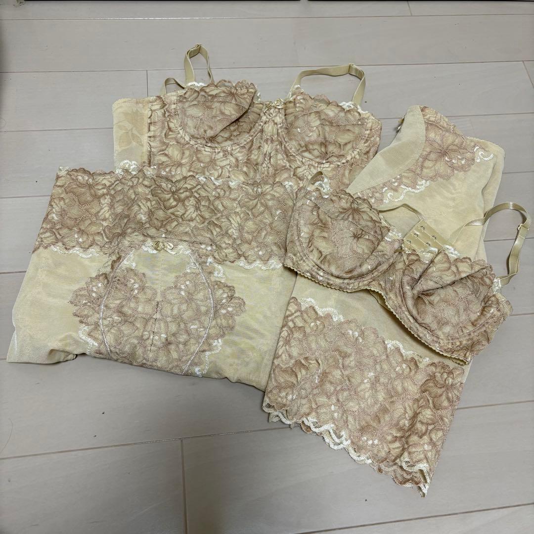 ダイアナ　ダイアジェンヌ　4点セット ダイアナ オンラインショップ / 【30％OFF】お久しぶりキャンペーン