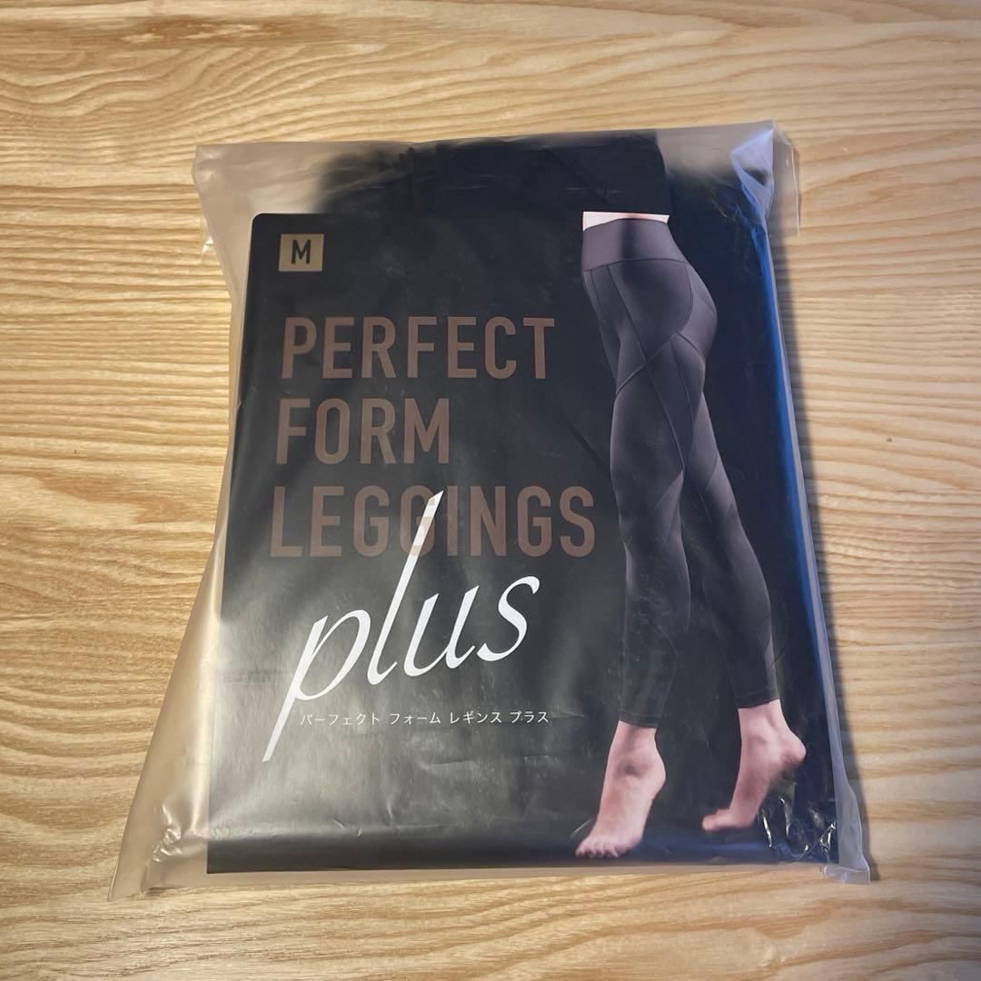 【Happy yellow】LAVA ヨガウェアセット　Mサイズ SUKALA】Yストラップロゴブラトップ(S・M・Lサイズ フラワーオレンジ