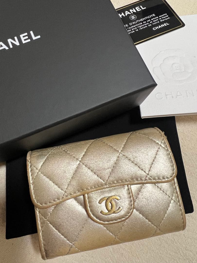 シャネル　マトラッセ　ケース　ミニウォレット　ゴールド CHANEL シャネル カードケース ミニ ウォレット ココマーク マトラッセ