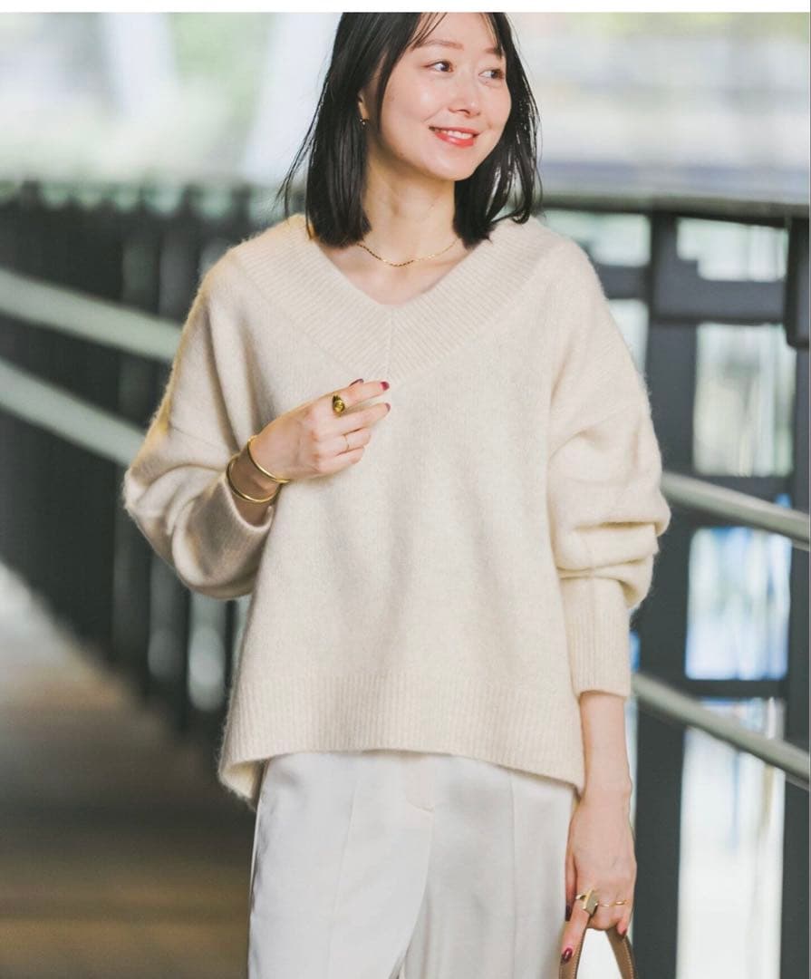 NOBLE YAK/ヤク Vネックニット 美品！NOBLE YAK/ヤク Vネックニット - メルカリ