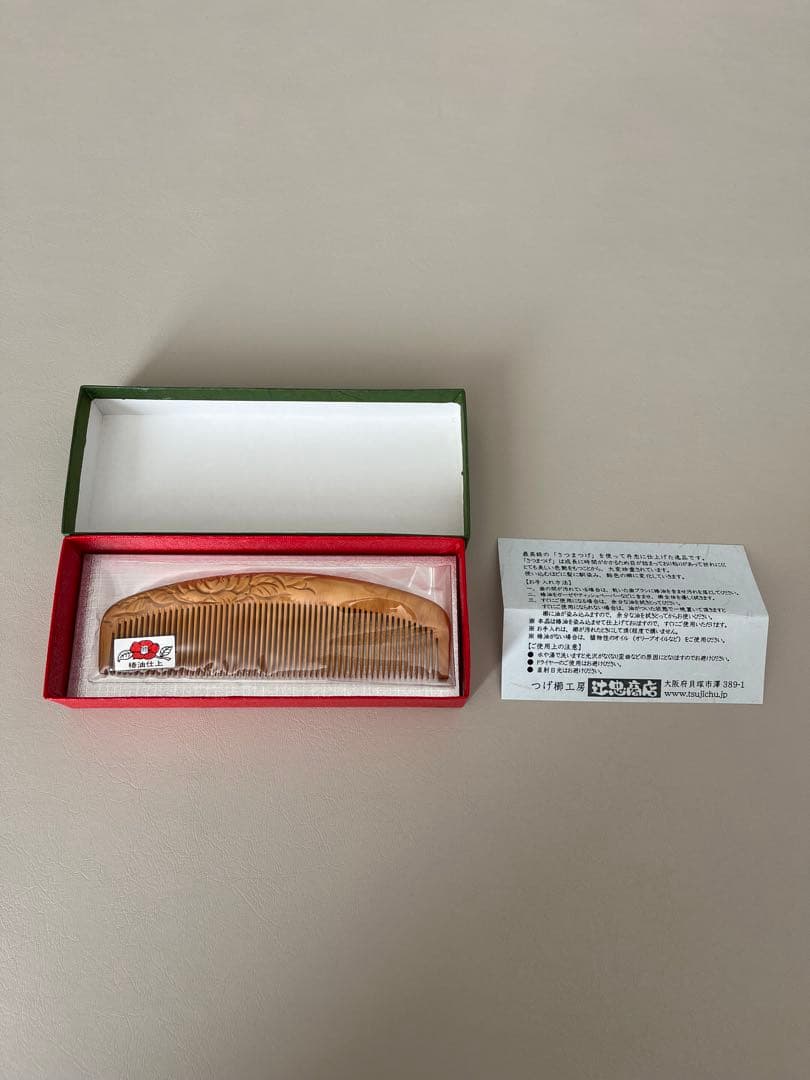 新品【辻忠商店】　つげ櫛(薔薇) 彫花櫛（薔薇）ホワイトシルバーコラボ さつまつげ - つげ櫛工房 辻忠