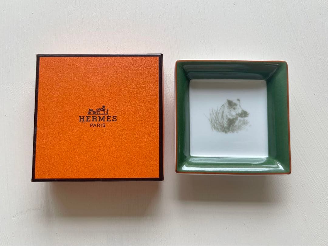 HERMES 灰皿　プレート　イノシシ　スコティッシュテリア 2026年最新】エルメス 灰皿の人気アイテム - メルカリ