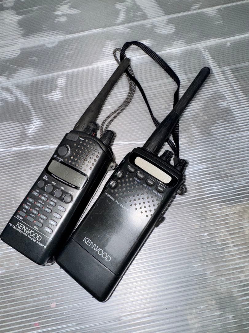 KENWOOD トランシーバー デュアルバンド TH-F48/TH-42 中古品 KENWOOD トランシーバー デュアルバンド TH-F48/TH-42 中古品