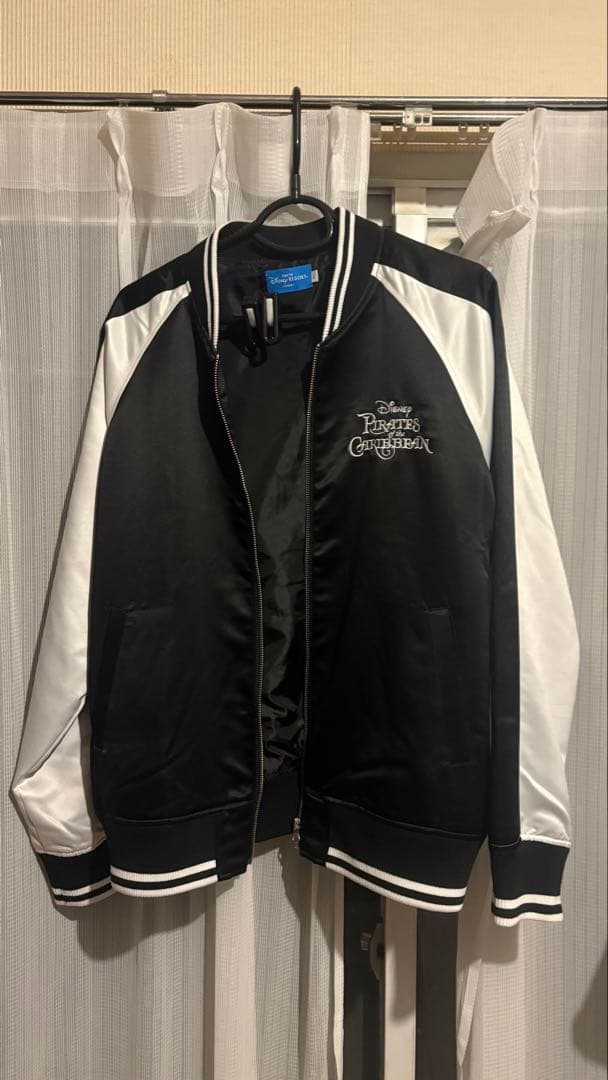 ★ Disney ディズニー　カリブの海賊　ミッキー　刺繍　スカジャン 新品タグ付き✨Disney ディズニー スカジャン ミッキーマウス 刺繍 LL