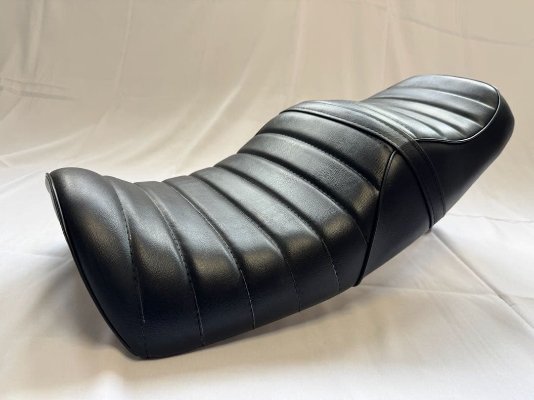 cb400sf タックロールシート　ビンテージ風　nc39 nc42 即日発送 cb400sf タックロールシート ビンテージ風 nc39 nc42 即日発送 - メルカリ