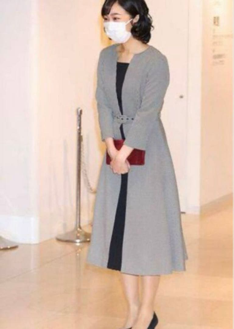 佳子さま着用ストロベリーフィールズ センタープリーツワンピース