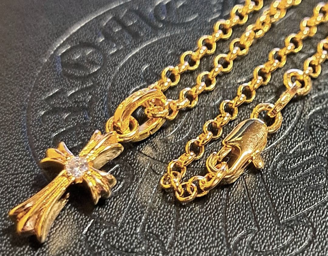 クロムハーツ CHクロス ベビーファットチャーム 1p×ロールチェーン 22K 楽天市場】クロムハーツ 22K クロス チャーム ネックロールチェーン 5