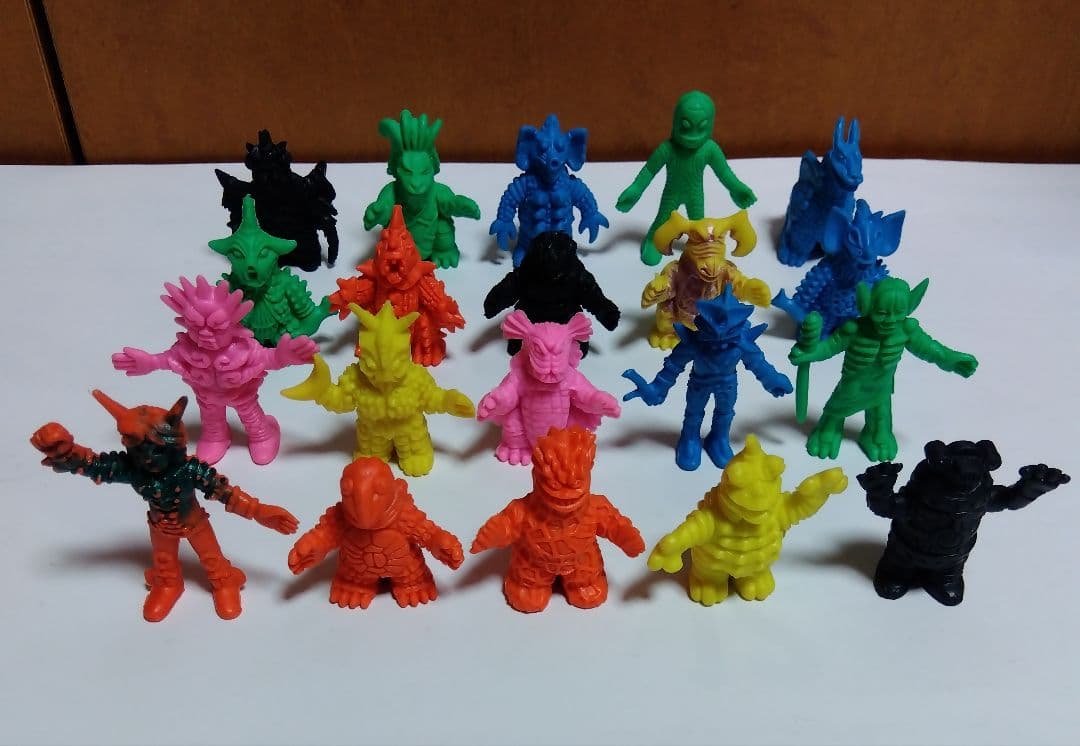 ウルトラ怪獣消しゴム 第9弾 20体セット A must-see for collectors!] Ultra Monster Eraser Picture Book