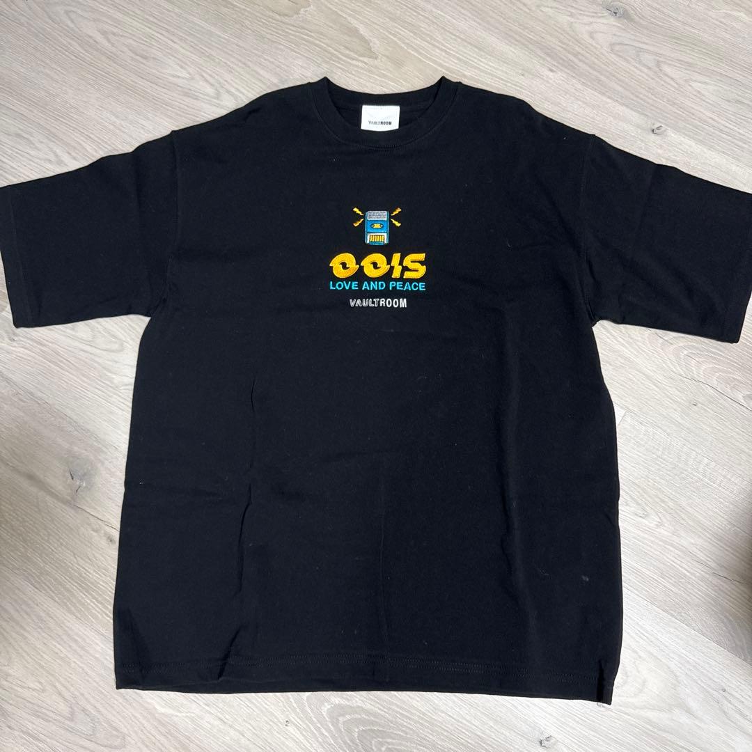 VAULTROOM おいすOOIS Tシャツ Lサイズ vaultroom ×【推しの子】 – VAULTROOM