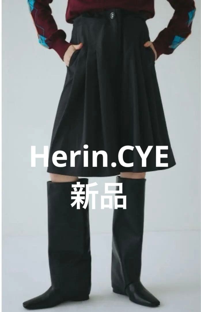 【新品未使用】Herin.CYE タックハーフパンツ　グレー HeRIN.CYE | Tuck half pants (パンツ ) |SHEL'TTER WEBSTORE