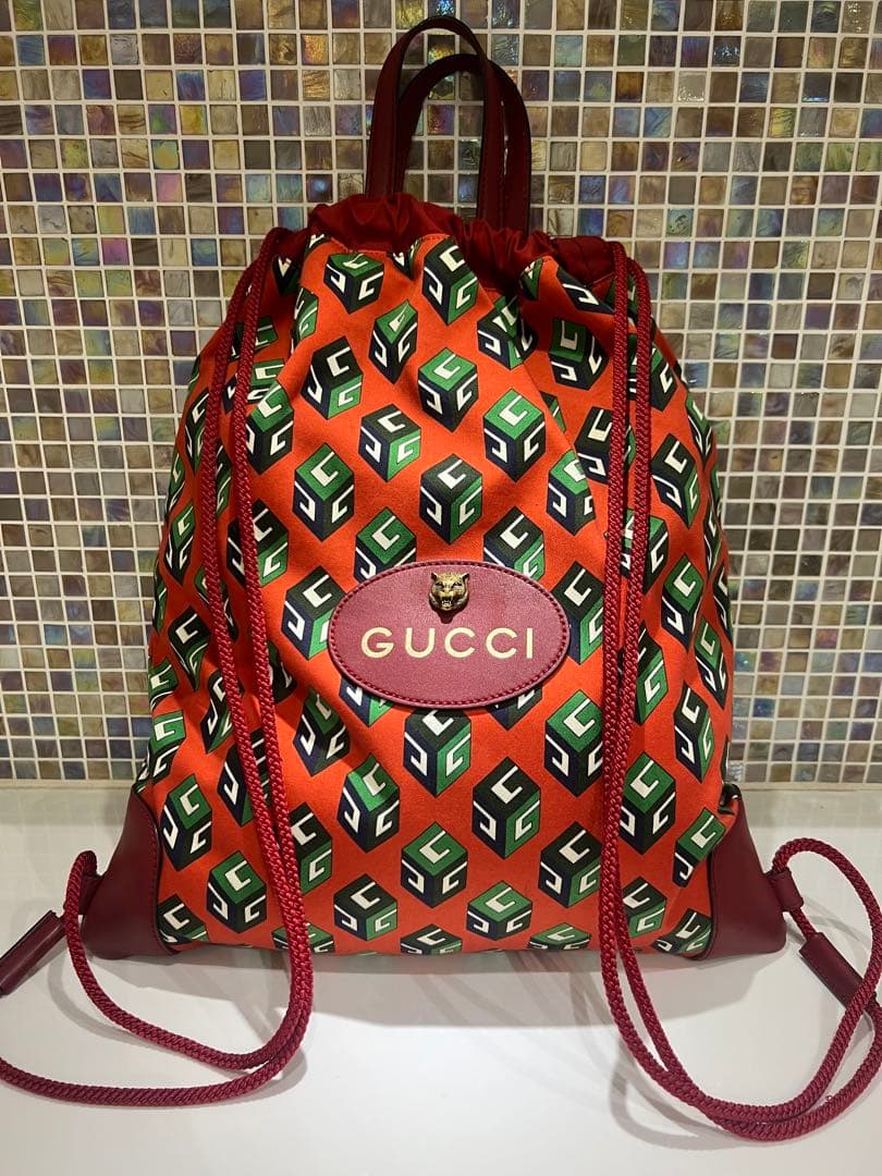 GUCCI グッチ　赤　ドローストリングバックパック　ナップサック　男女兼用 GUCCI（グッチ） （未使用 展示品）グッチ ドローストリング ミニ
