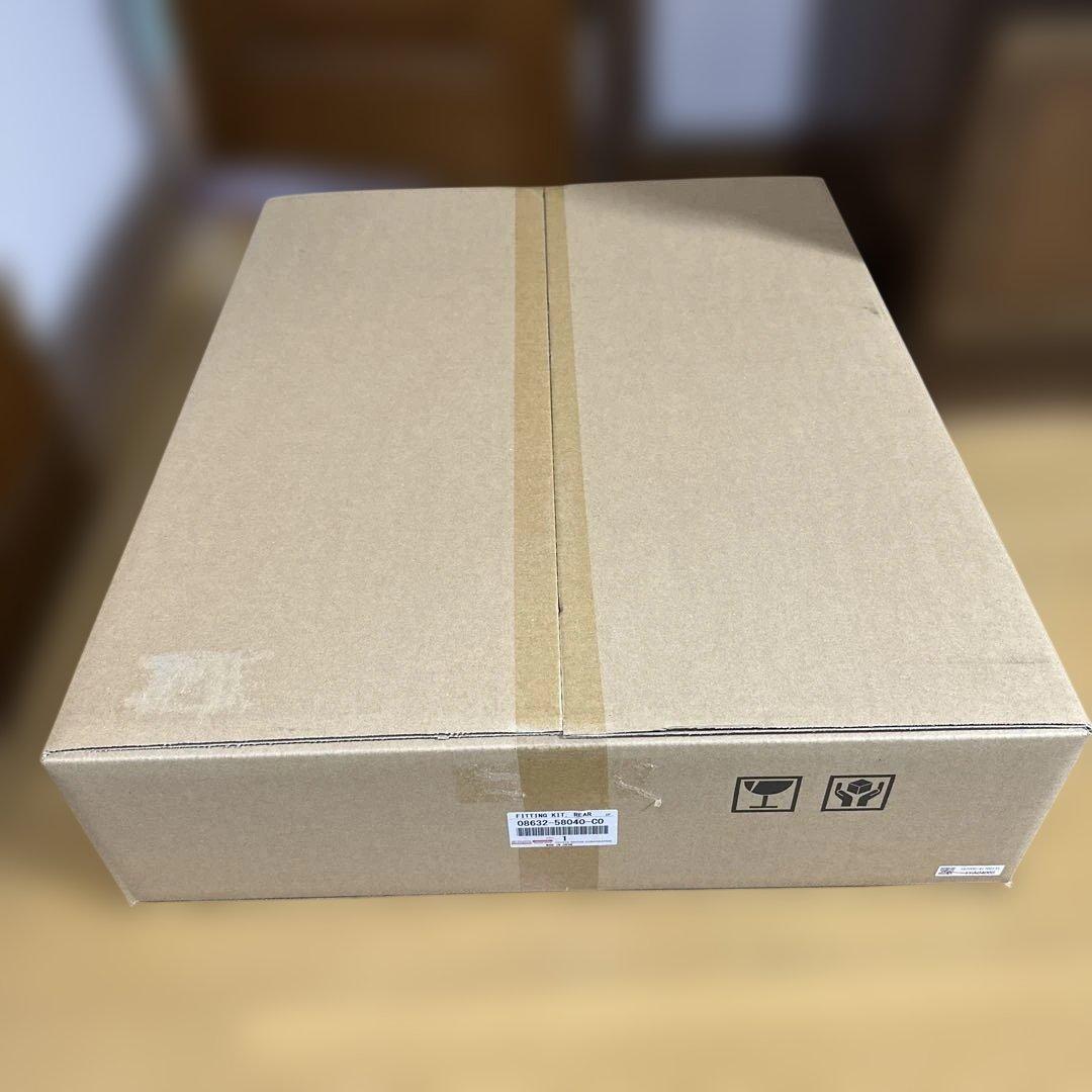 こころ。ヴェルファイア用、純正後席モニターのフィッティングキット トヨタ(純正) 30 ヴェルファイア後期 リア フリップダウンモニター