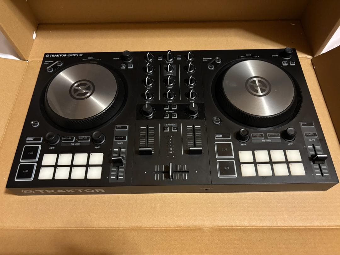 【値下げしました】TRAKTOR S2 MK3 DJコントローラー Native Instruments (NI) TRAKTOR KONTROL S2 MK3 DJコントローラー