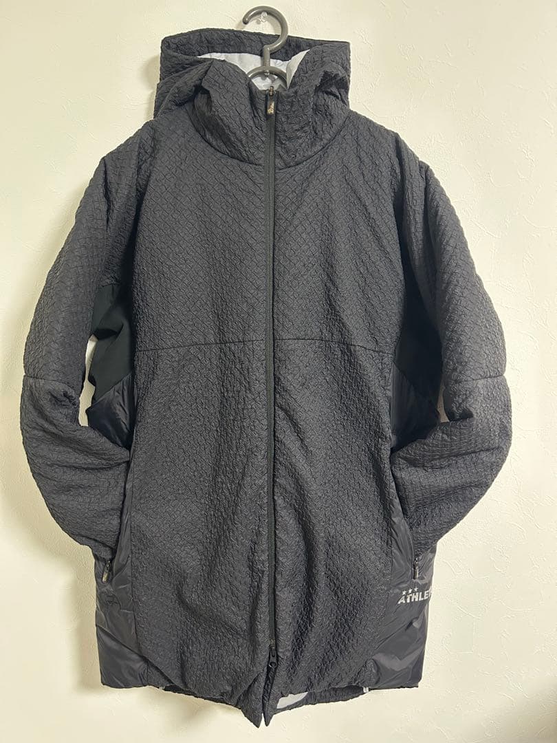 か*ゃ様 ATHLETA アスレタ　新品ベンチコート　ハーフコート　サイズＯ　中 ATHLETA（アスレタ） ベンチコート フットサル サッカー ウェア ベンチ