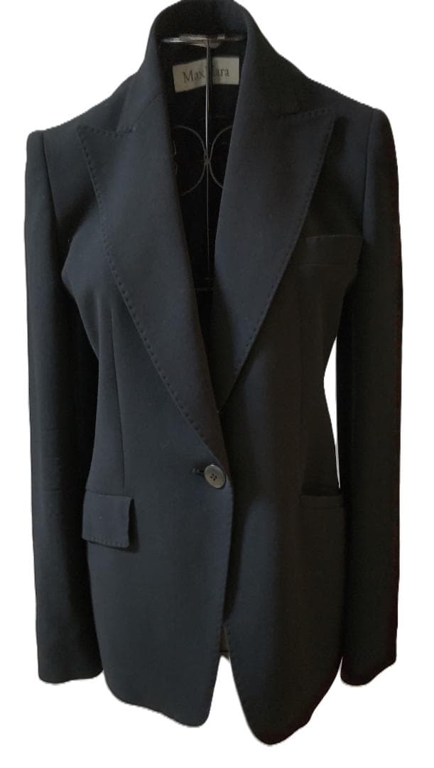 【メルカリ祭り限定価格】マックスマーラ　 テーラードジャケット　黒　40サイズ 2026年最新】マックスマーラー 42の人気アイテム - メルカリ
