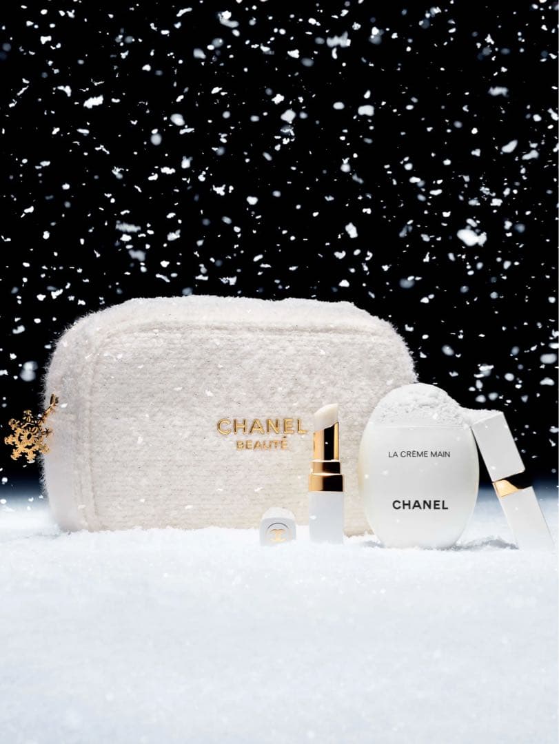 CHANELクリスマスコフレ2024 シャネル2024年クリスマスコフレ「雪の結晶チャーム」ポーチ付きメイク