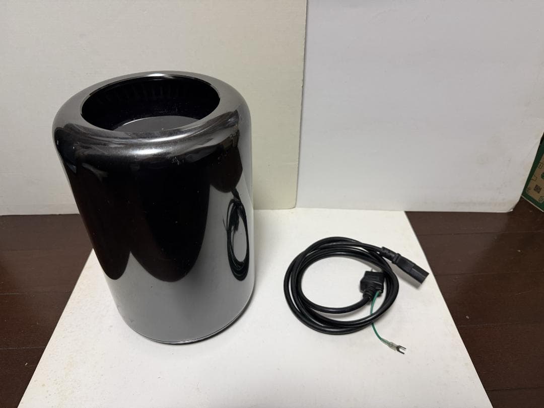 バ*オ様 Mac Pro 2013 12Core D500 1TB Mac Pro 2013を最強スペックにしましたが ベンチマークはあくまで