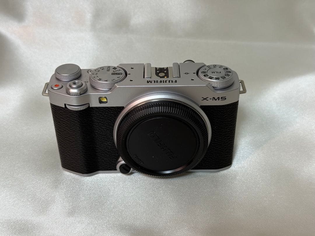 Fujifilm X-M5 ミラーレスカメラ 本体 シルバー Amazon | 富士フイルム(FUJIFILM) ミラーレス一眼カメラ X-M5ボディ